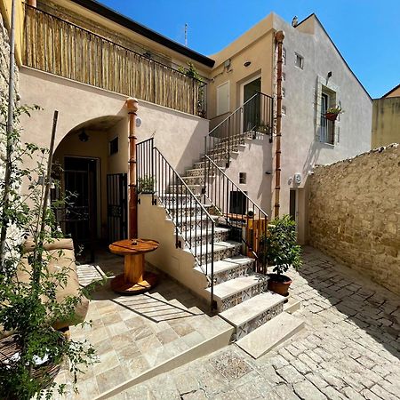 Cuturissi Hospitality & Wellnees Panzió Ragusa Kültér fotó